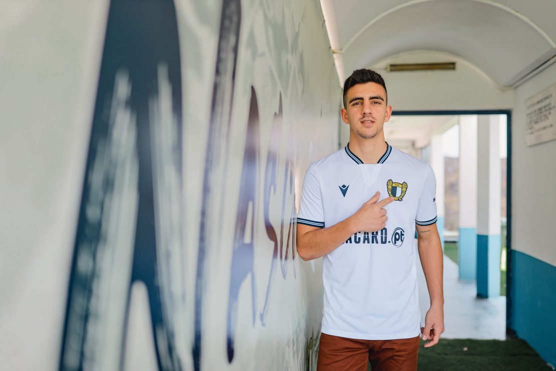 fc famalicão - hernán de la fuente - contrato - 3 temporadas - futebol
