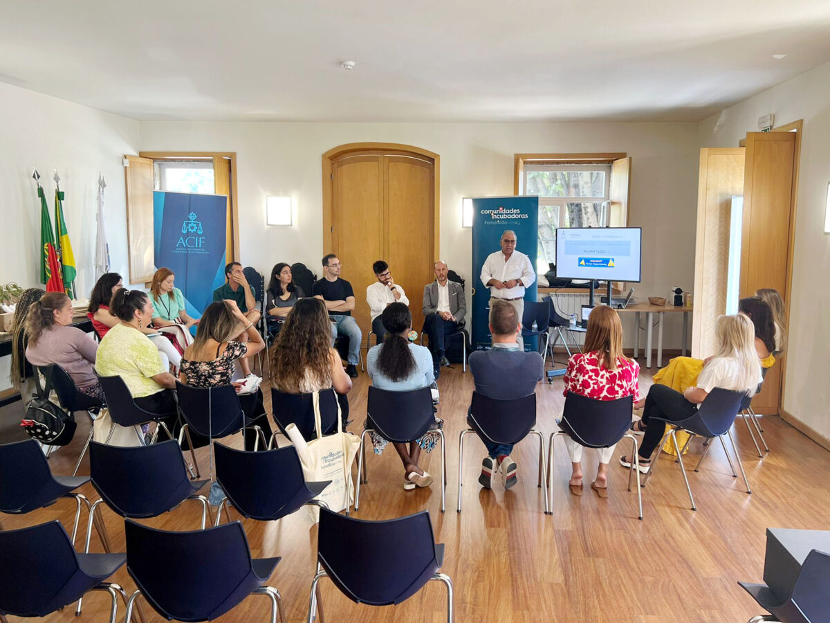 cria o teu próprio emprego - emprego - empresas - conta própria - trabalho - instituto da segurança social - município - famalicão - engenho - associação - acif - comércio - indústria - serviços - economia - solidariedade