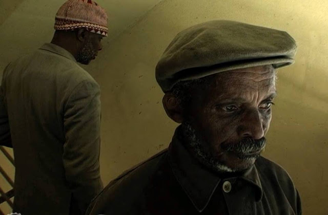 pedro costa - o nosso homem - cinema - portugal - cabo verde - obra - curtas-metragens - no quarto da vanda - juventude em marcha - cavalo dinehiro - o sangue - obra - cinema - ciclo - realizador - formas cinematográficas - sentidos - filmes - livros - ilha do fogo - pessoas - personagens - vidas - romance - juventude em marcha - casa de lava - caça ao coelho com pau - ossos - onde jaz o teu sorriso? - ventura - alfredo - josé alberto tavares silva - amor - curtas-metragens