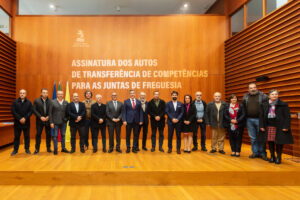 santo tirso - descentralização - competências - administração - saúde - educação - ensino - desporto - cultura - vila das aves - santo tirso - câmara municipal - alberto costa
