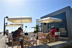 praia - verão - livro - leitura - leitores - biblioteca - bibliotecas de praia - esposende - praias - apúlia - cepães - suave-mar - veraneantes - férias -