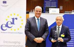 empreendedorismo - prémio - galardão - reconhecimento - economia - vasco cordeiro - mário passos - parlamento europeu - bruxelas - região europeia empreendedora 2024 - do famalicão made in ao created in - capacidade empreendedora - políticas públicas