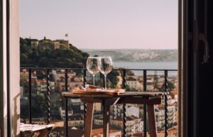 lisboa - lisbon - lisbonne - lisbonna - turismo - férias - viagem - vista - visitar - férias - habitar - habitação - residência - turismo - imobiliário -