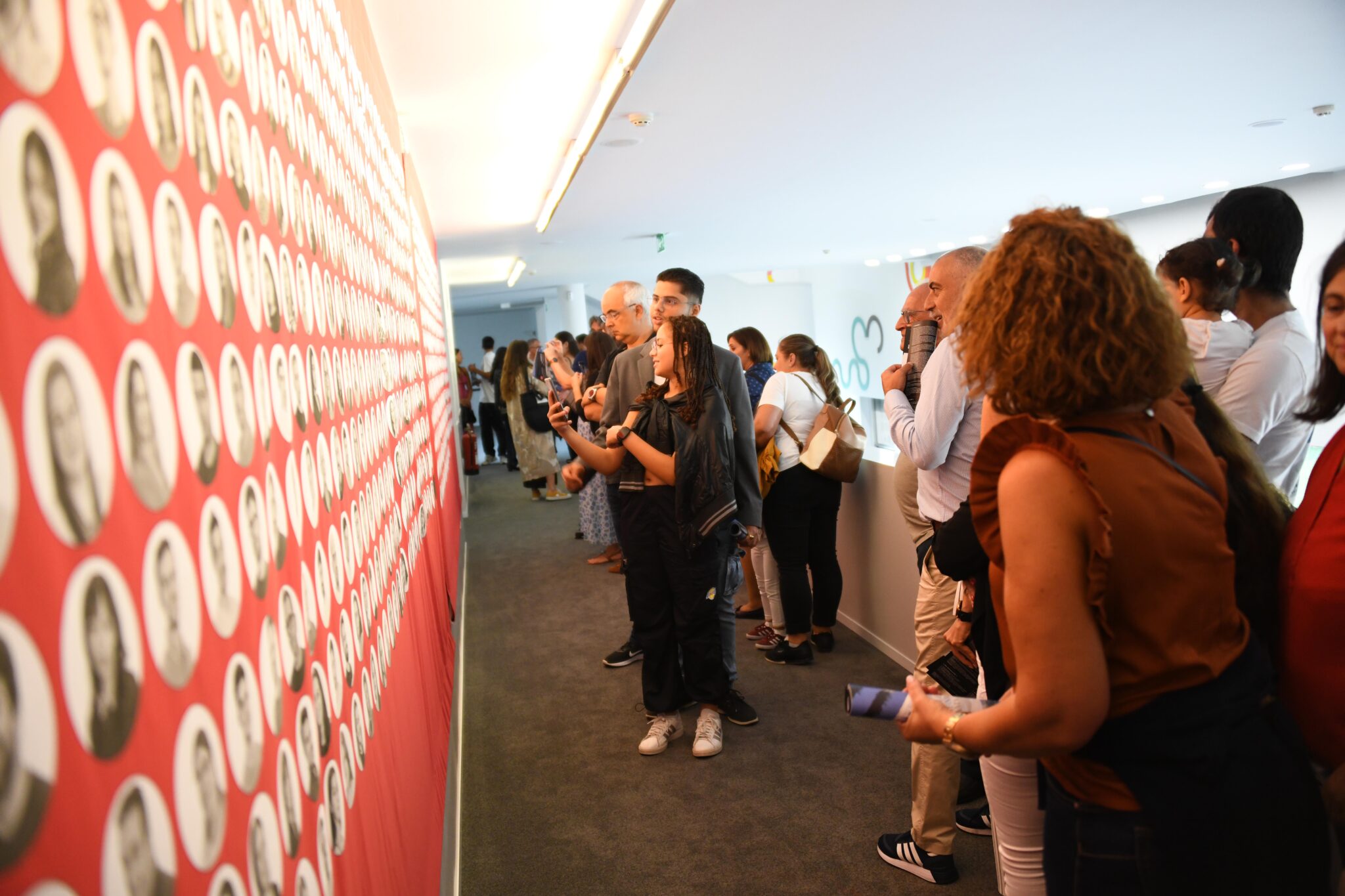 leica portugal - máquinas fotográficas - lentes fotográficas - fotografia - imagem - imagens - história - exposição - casa das artes - vila nova de famalicão - aniversário - leica portugal - divulgação - trabalhadores